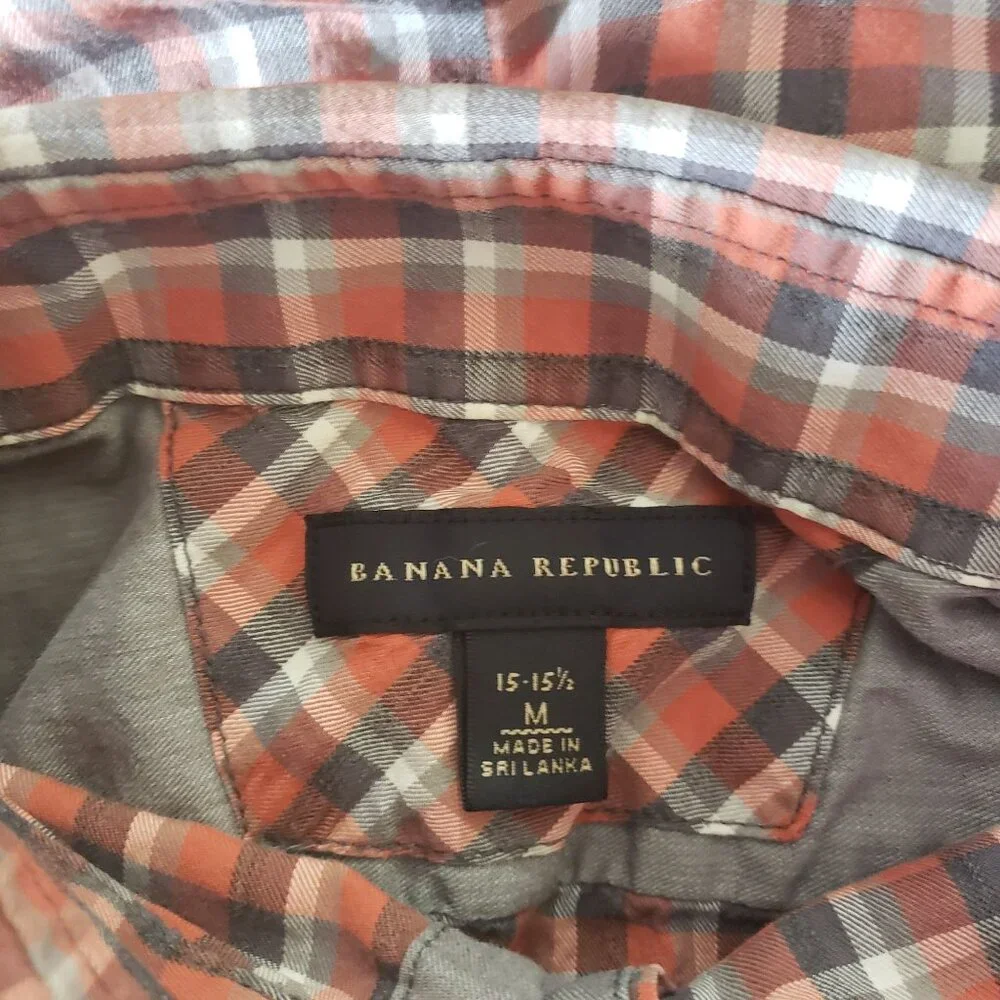 Banana Republic Mens Red Plaid Button-Down Shirt Size M ‎ Casual Staple Everyday